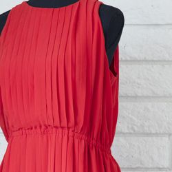 Vibrant Jessica Simpson Pleated Dress (Size L) – Perfect for Parties or Date Nights!