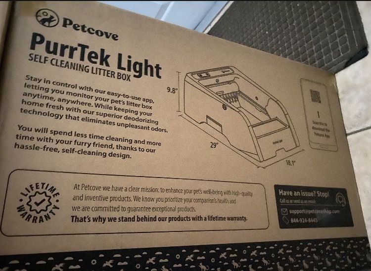 Brand New Self Cleaning Litter Box. Box Never Opened.