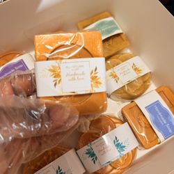 ✨ Turmeric & Kojic Acid Soap – Brightening & Even Skin Tone ✨