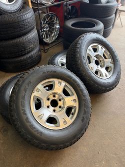 6x139.7 - 17” - GMC CHEVY CADILLAC OEM RIMS