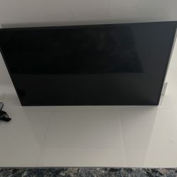 50in TV With Wall Mount