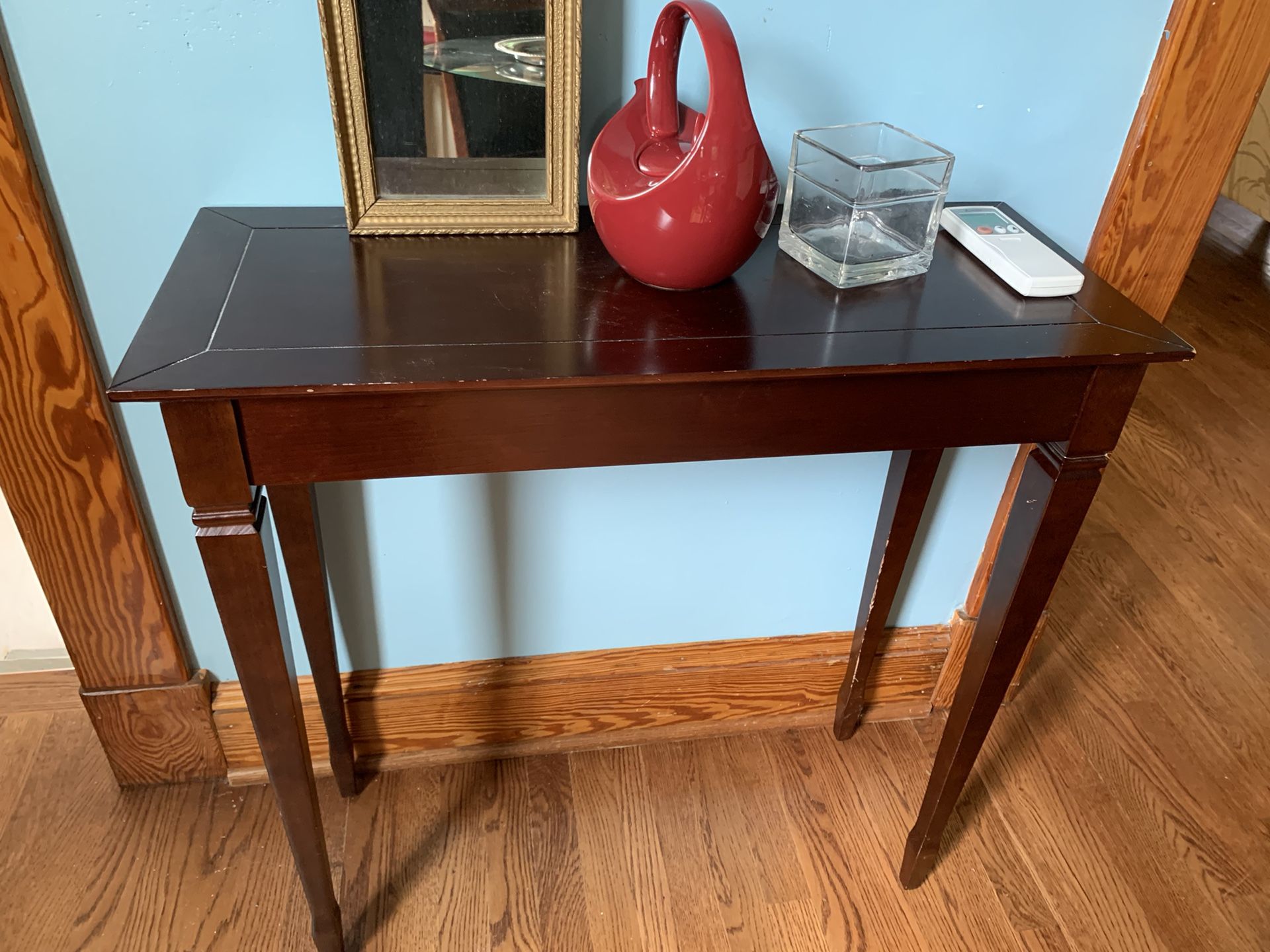 75%. OFF Small Console Table For A No Entry Entrance