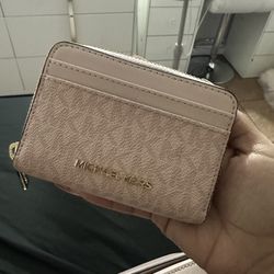 Michael Kors Pink Wallet 