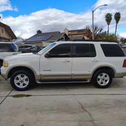 2005 Ford Explorer