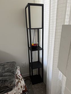 2 matching tall lamps