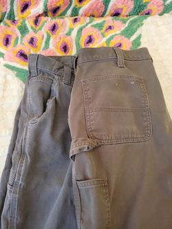 Carhartt 36X32 Men's Pants. (2 pr)