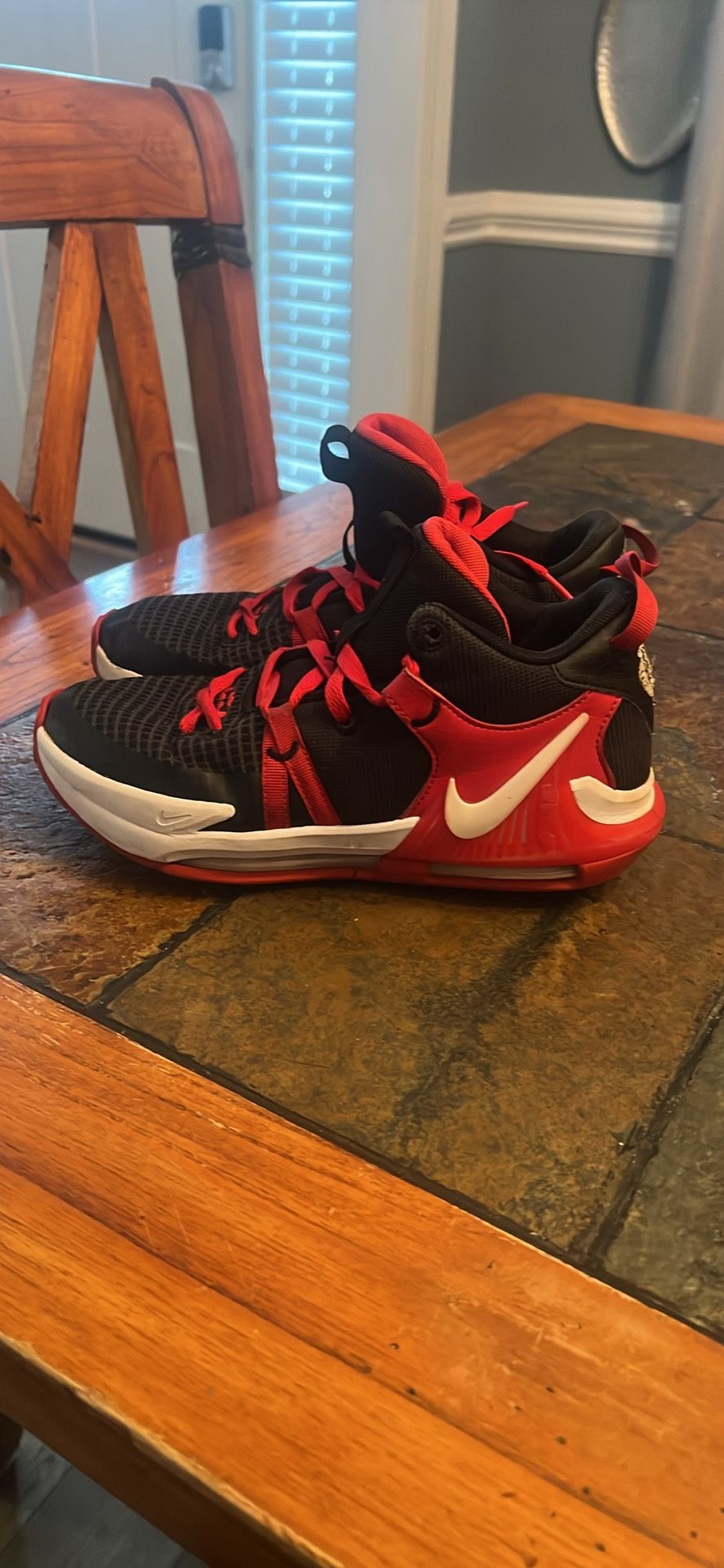Nike Shoes Size 6Y