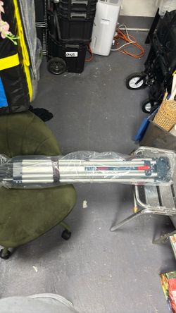 Bosch BT Professional Tripod (Never Used)