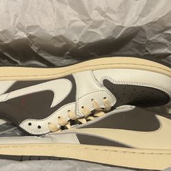 Travis Scott reverse mocha Lows 