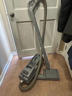 Electrolux Canister Vacuum Cleaner