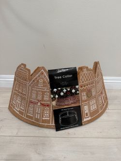 Christmas tree collar