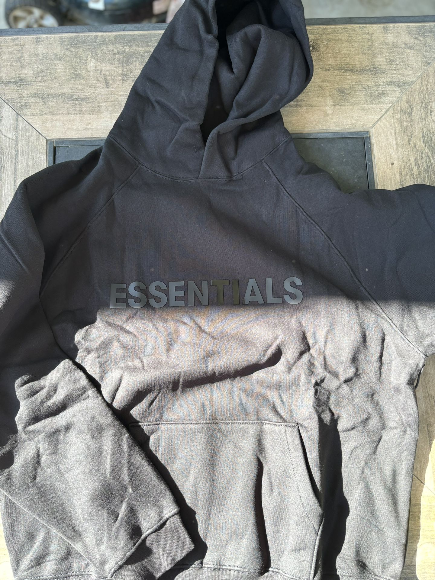 Essential Hoodie Black Appliqué