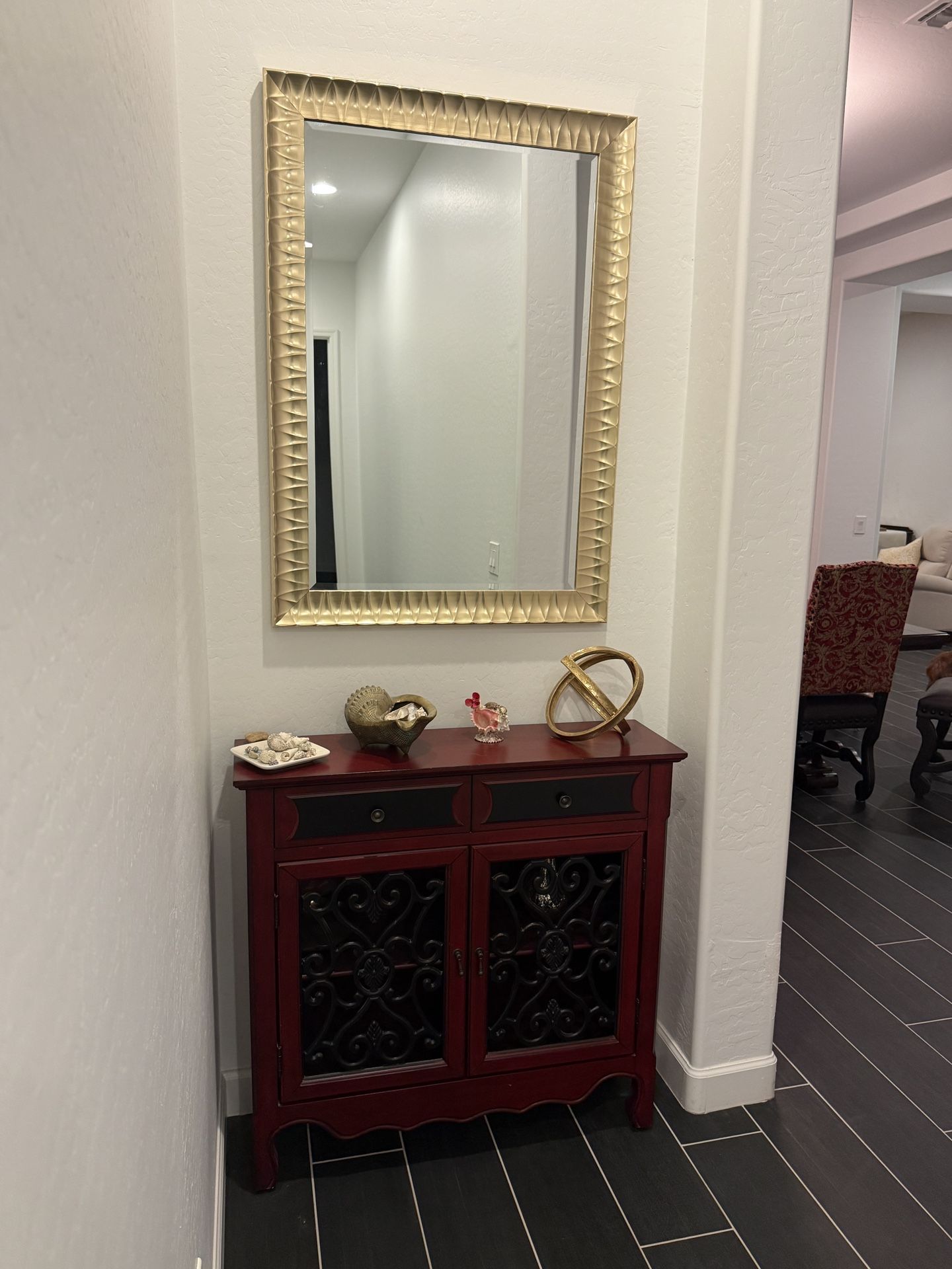 Mirror and Receiver Table