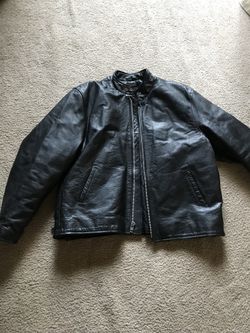 Xxl Motorcyle leather jacket like new with zip in liner! (Fits snug like an XL)