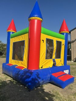 Castle bounce house 13x13 blower 1hp
