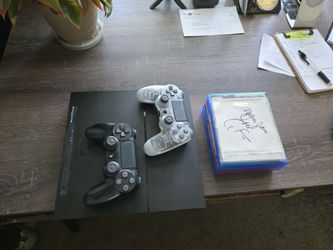 PS4  w/2 Controllers  and games