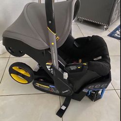 Doona Stroller With Base 