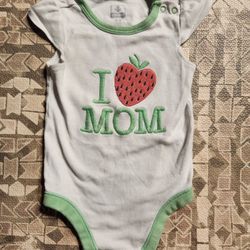 Old Navy 6-12M I Strawberry Heart Mom Snapbutton Bodysuit
