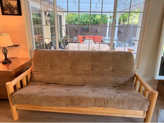 FUTON/FULL BED SOLID WOOD(MATTRESS INCLUDED)