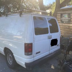 2003 Ford Econoline 