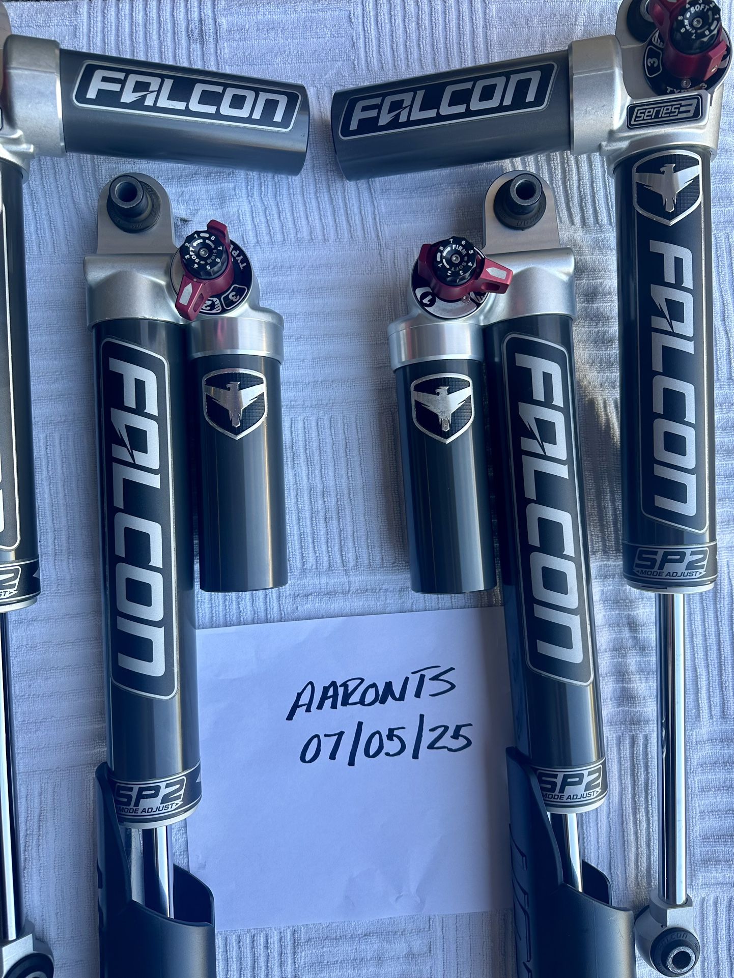 Jeep JL Falcon SP2 3.3 Piggy back Adjustable shocks.