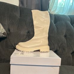 Girl Boots 7 In Women