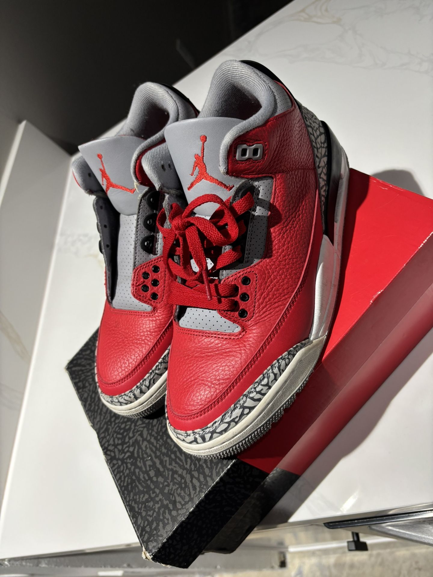 Jordan 3 FIRE RED