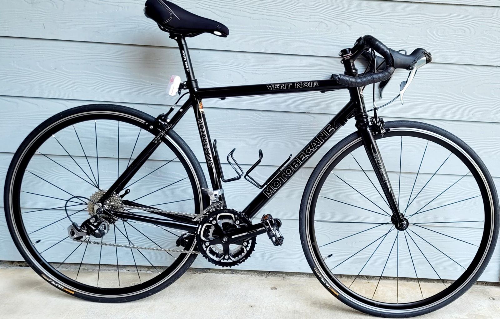 Motobecane Vent Noir Bike