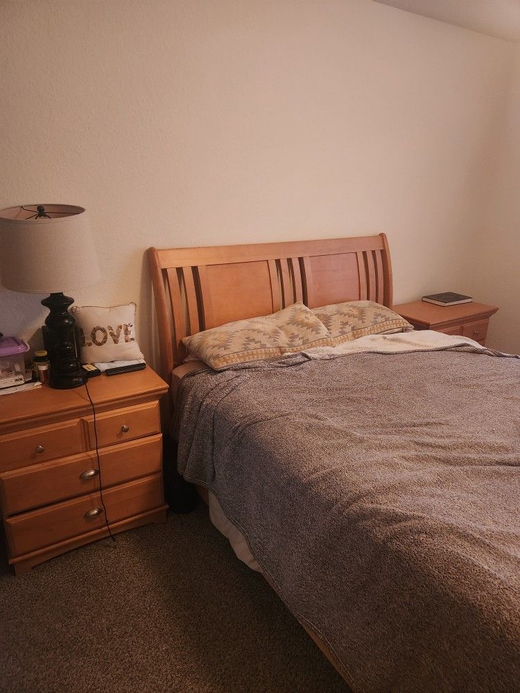 Queen Bedroom Set