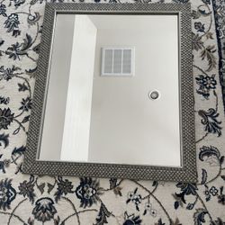 Mirror in very good condition 