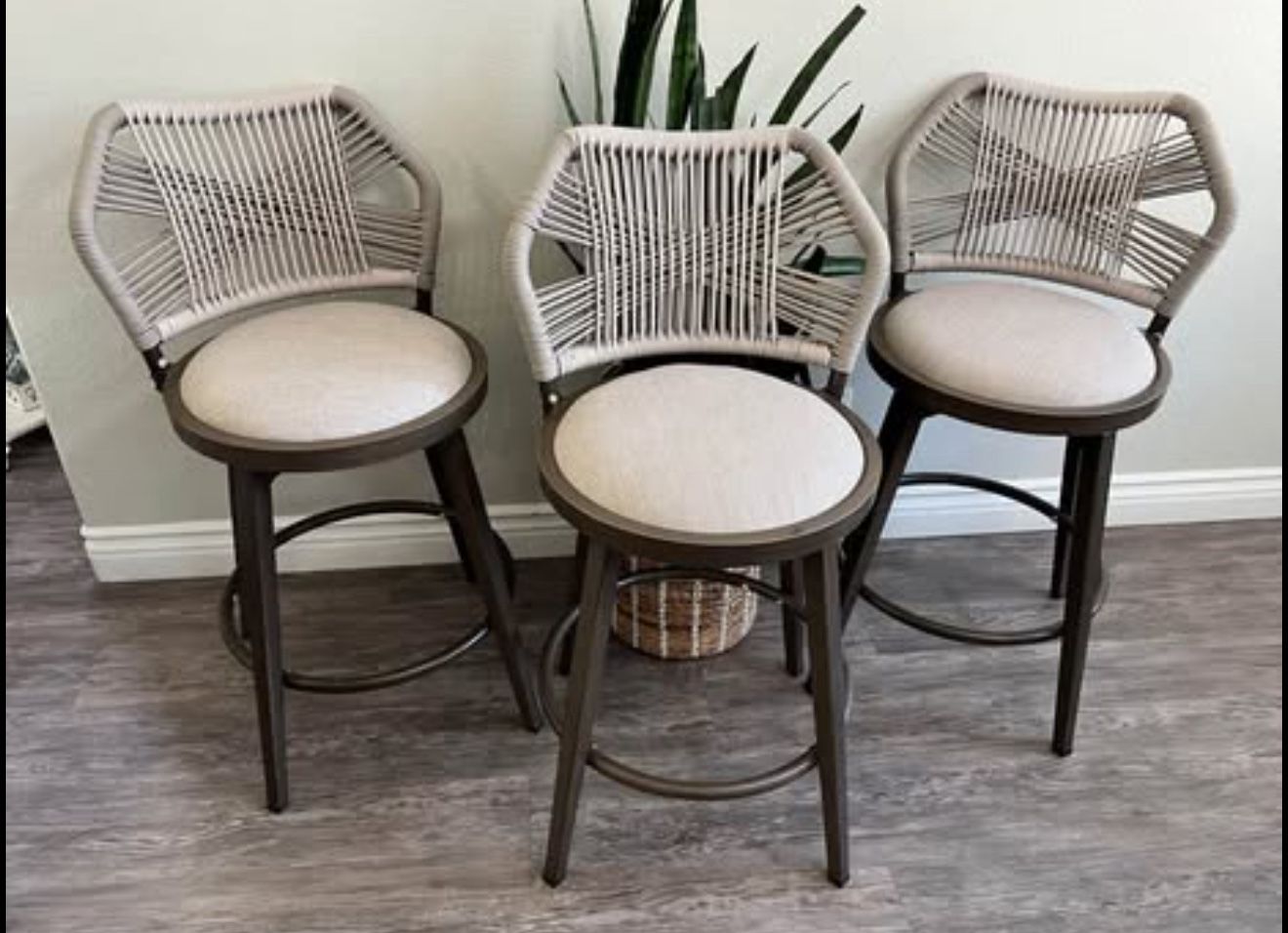 Outdoor Bar Stools Set of 3, 360° Swivel Aluminum Rattan Barstools, Olefin Rope Counter Height Bar S