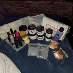 Professional material nail salon stuff nails ,powder ,nails polishes ,acetone polish remover,nail polish remover pads,fingers to learn how to do  nail