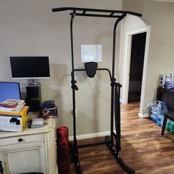 Pull up/dips stand