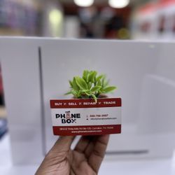 MacBook Air 13”inch With M2 Chip 16GB Unified Memory 256GB