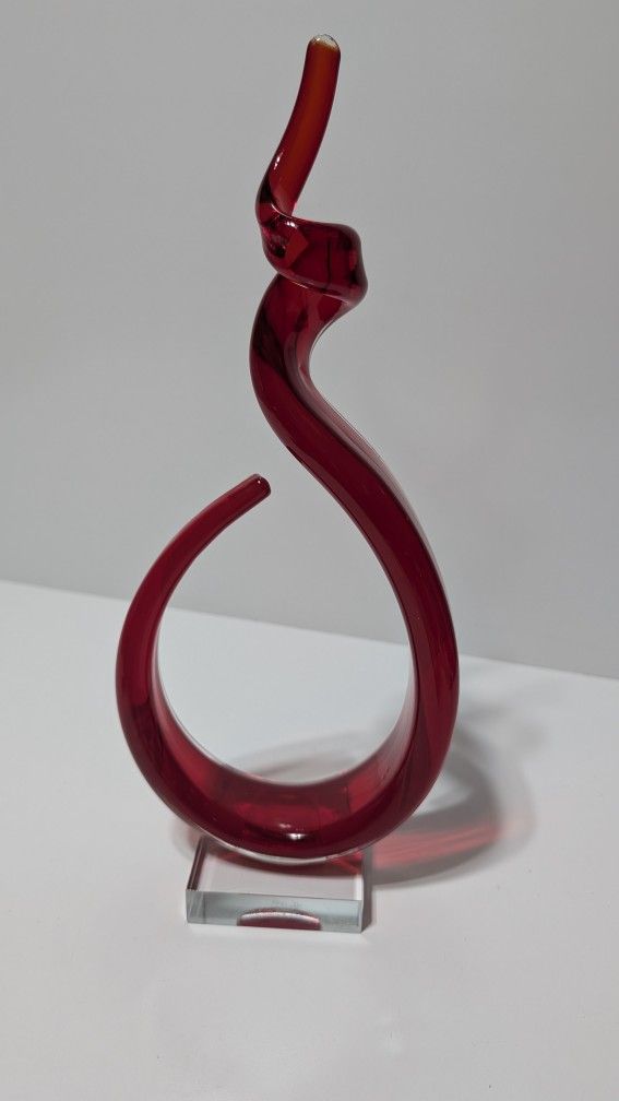 Modern Hand-Blown Red Art Glass Sculpture on Clear Base – 14” Abstract Infinity Design