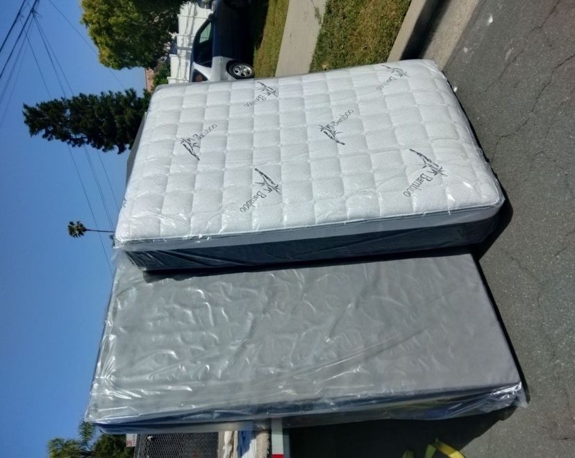 All New Queen Mattress And Box Spring Set $180