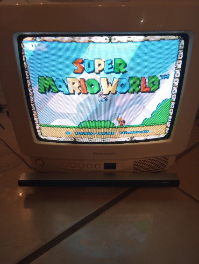 9 Inch CT-9R10T Color CRT TV