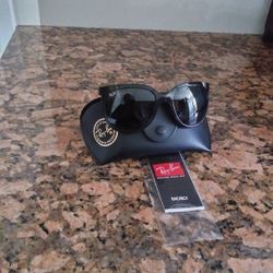 Ray Ban 100% Uv Protecion Sunglasses By Luxottica For Woman