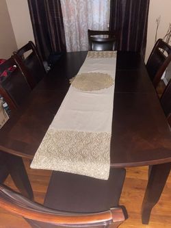 Dining Table with six chairs LIKE NEW
