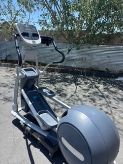 Precor 813 EFX Elliptical 