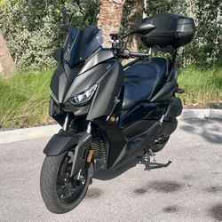 Yamaha Xmax 300 