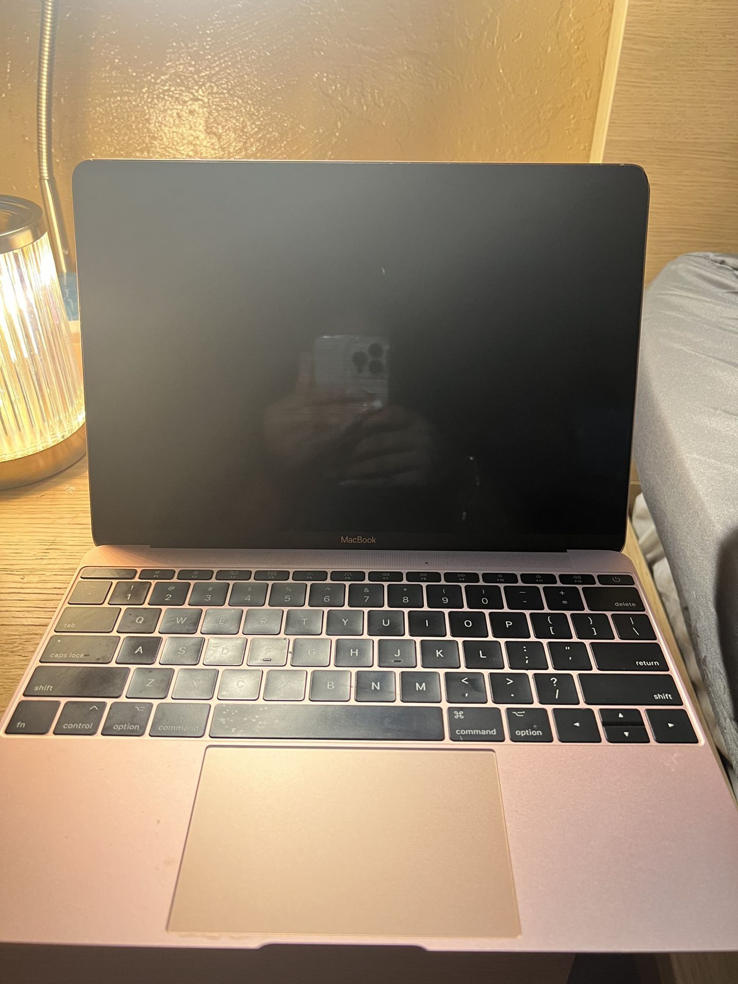 2017 MacBook Air Rose Gold for Sale in San Diego, CA OfferUp