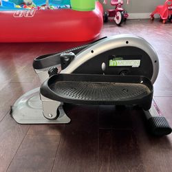 Seated Elliptical -  Can Deliver