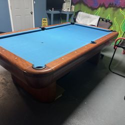  professional 9 Foot, Brunswick Pool Table