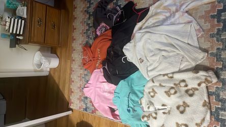 9 sweaters size 10/12 ￼