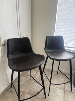 Set of 2 Black Faux Leather Bar Stools