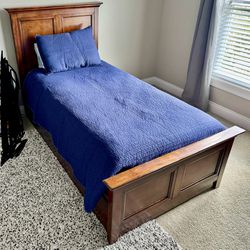 Complete Twin Bed Set with Trundle 