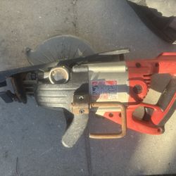 Milwaukee 7 1/4 inch worm drive saw