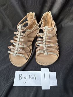 Kid Sandles Size 1 Like New