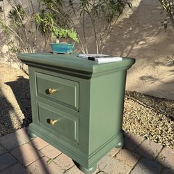 Dresser/ Bed Side Stand